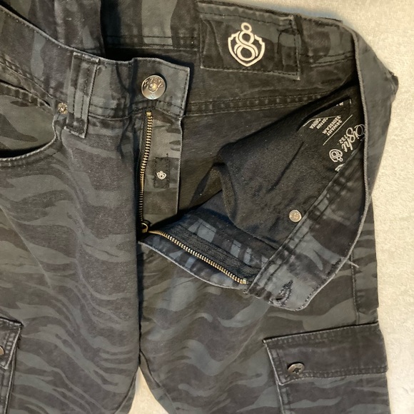Eight 732 Camo Cargo Pants Rapper Young Jeezy’s Clothing Line - Picture 2 of 7